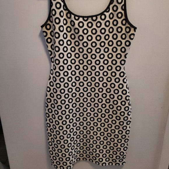 Black and white Polka dot dress, size medium - Picture 1 of 2